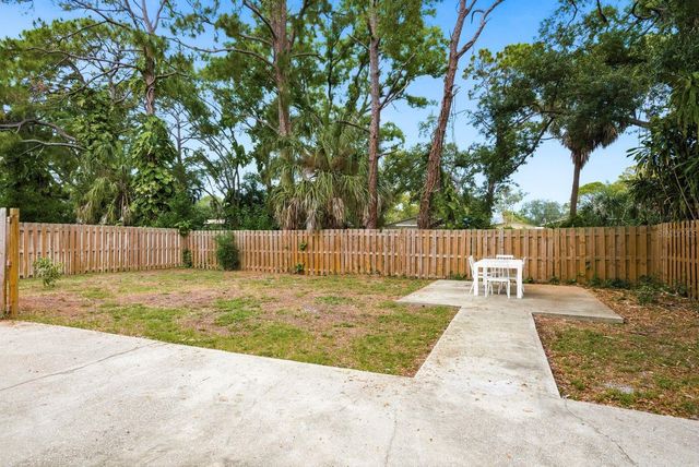 7327 WINCHESTER DRIVE, Tampa, FL 33615