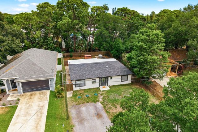 7327 WINCHESTER DRIVE, Tampa, FL 33615