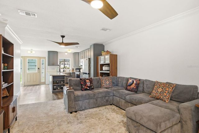7327 WINCHESTER DRIVE, Tampa, FL 33615