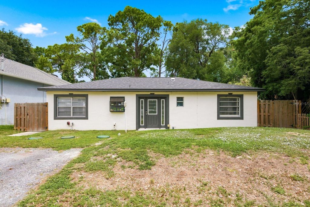 7327 WINCHESTER DRIVE, Tampa, FL 33615
