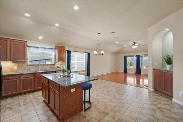 398 Westbury LN, Georgetown, TX 78633