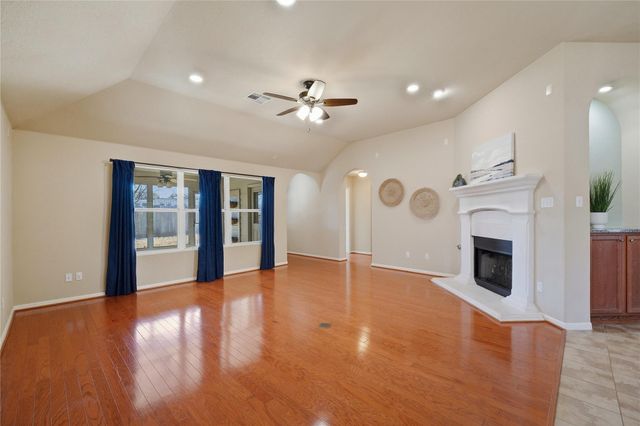 398 Westbury LN, Georgetown, TX 78633