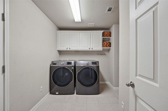 398 Westbury LN, Georgetown, TX 78633