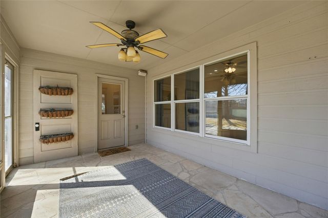 398 Westbury LN, Georgetown, TX 78633