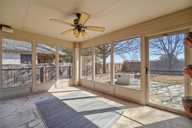 398 Westbury LN, Georgetown, TX 78633