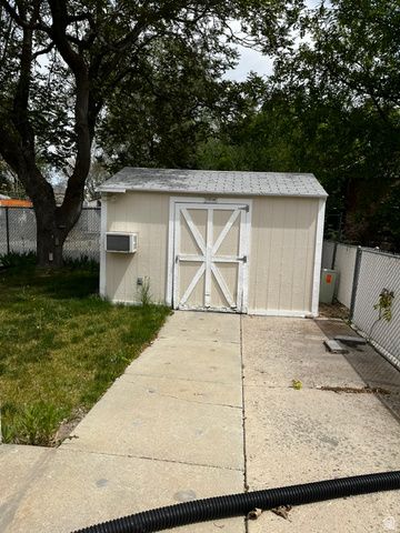 3475 S PARK VISTA DR, West Valley City, UT 84120