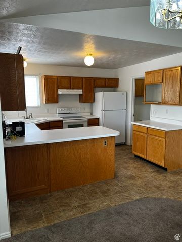 3475 S PARK VISTA DR, West Valley City, UT 84120