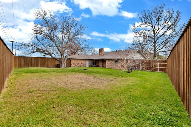 125 Stardust Lane, Desoto, TX 75115