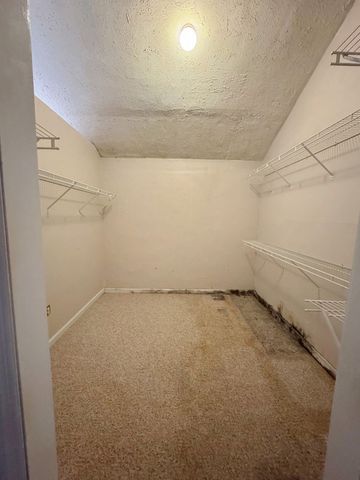 28 Alease Dr, Fayetteville, TN 37334