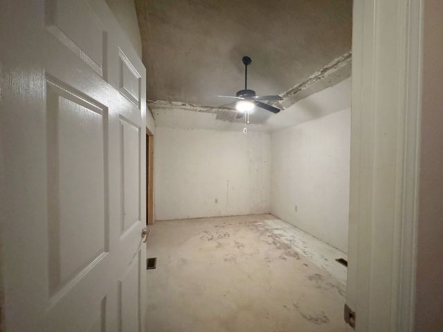 28 Alease Dr, Fayetteville, TN 37334