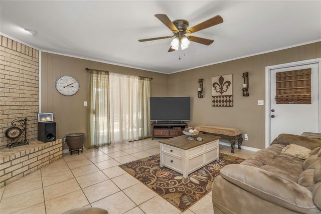 1027 Manor Place, Shreveport, LA 71118
