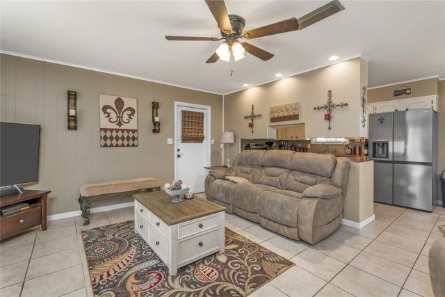 1027 Manor Place, Shreveport, LA 71118