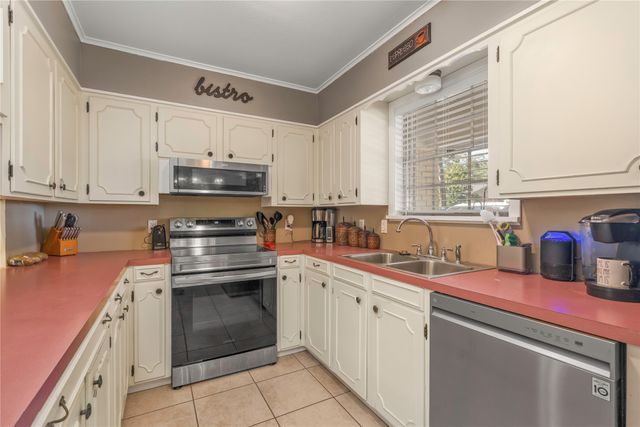 1027 Manor Place, Shreveport, LA 71118
