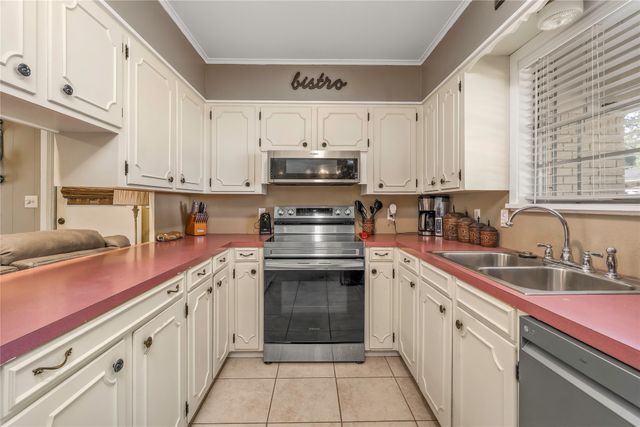 1027 Manor Place, Shreveport, LA 71118