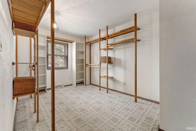 55944 Buckeye Road, Mishawaka, IN 46545