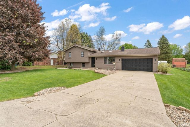 55944 Buckeye Road, Mishawaka, IN 46545