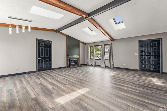 55944 Buckeye Road, Mishawaka, IN 46545