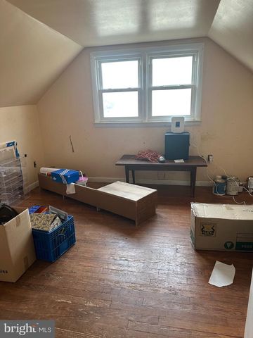 27 WALTON AVE, Trenton, NJ 08618