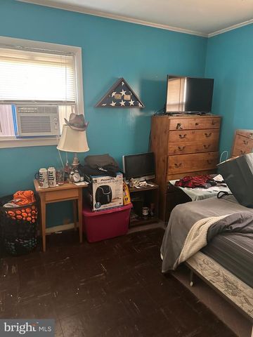 27 WALTON AVE, Trenton, NJ 08618