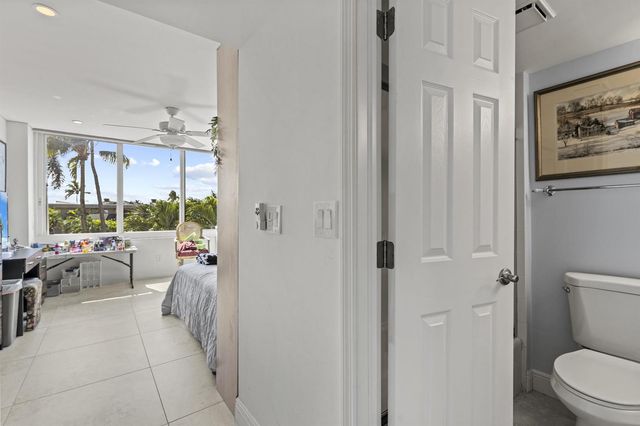 3589 S Ocean Boulevard 306, South Palm Beach, FL 33480