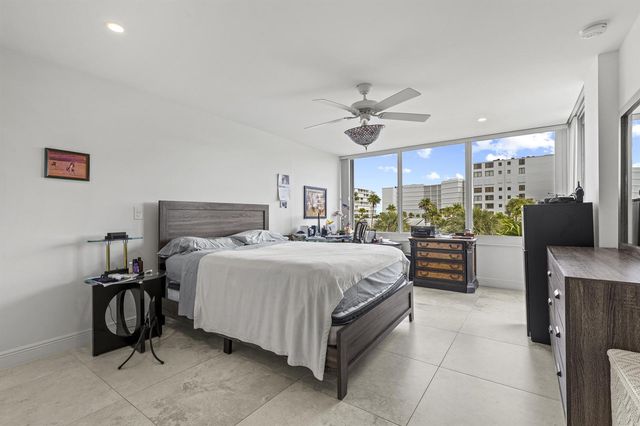 3589 S Ocean Boulevard 306, South Palm Beach, FL 33480