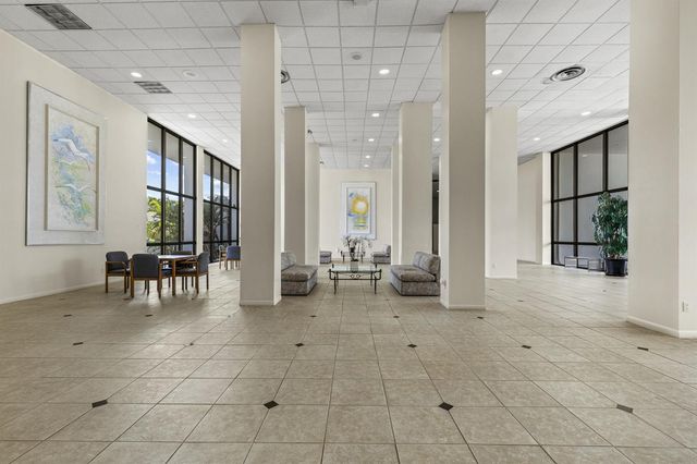 3589 S Ocean Boulevard 306, South Palm Beach, FL 33480