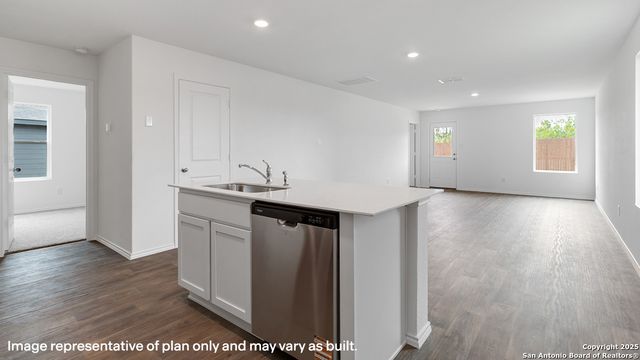 15507 Mint Patch Meadow, Von Ormy, TX 78073