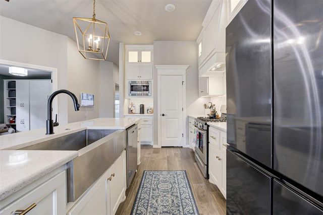 9220 NW 92nd Street, Yukon, OK 73099