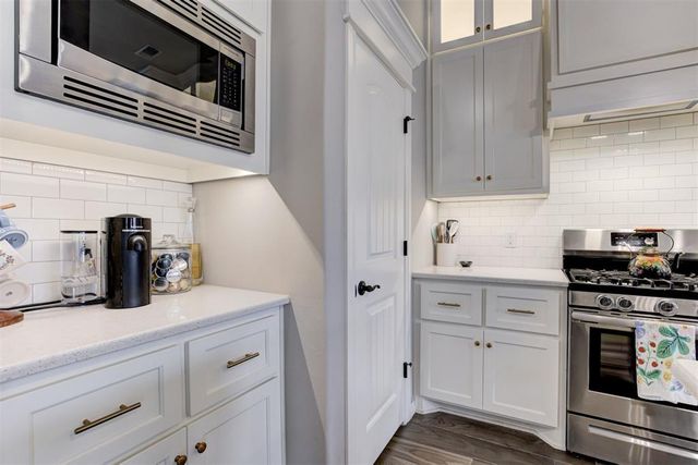 9220 NW 92nd Street, Yukon, OK 73099