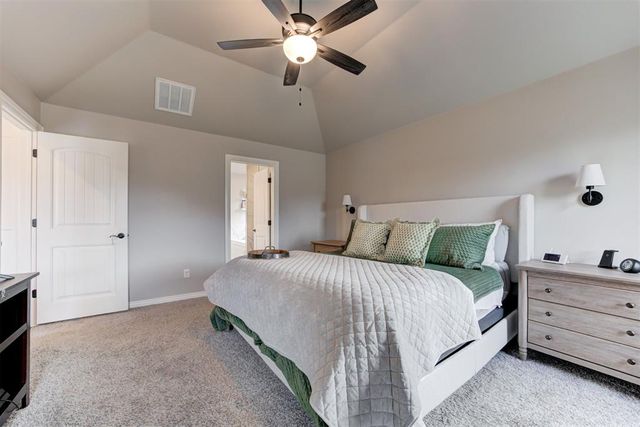 9220 NW 92nd Street, Yukon, OK 73099