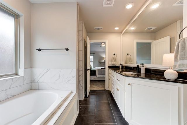 9220 NW 92nd Street, Yukon, OK 73099