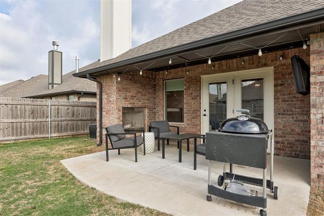 9220 NW 92nd Street, Yukon, OK 73099