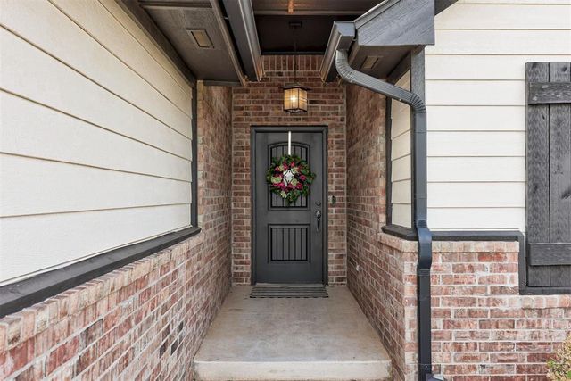 9220 NW 92nd Street, Yukon, OK 73099