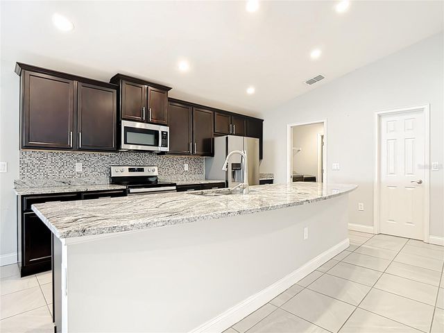 154 ELOISE OAKS DRIVE, Winter Haven, FL 33884