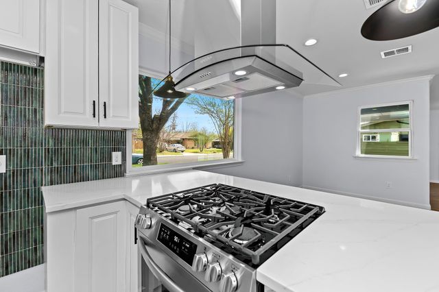 1307 Yorkshire DR, Austin, TX 78723