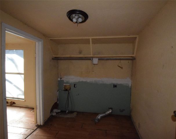 207 N Waco Street, Weatherford, TX 76086