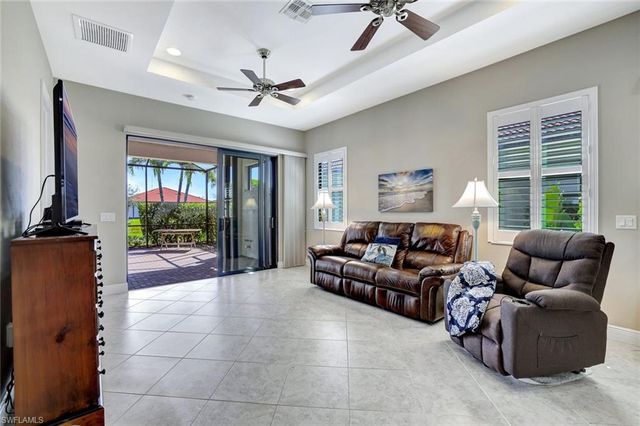 1416 Lucena LN, Naples, FL 34113