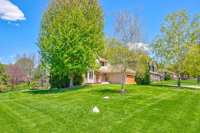1501 Royal Lane, Arden Hills, MN 55112