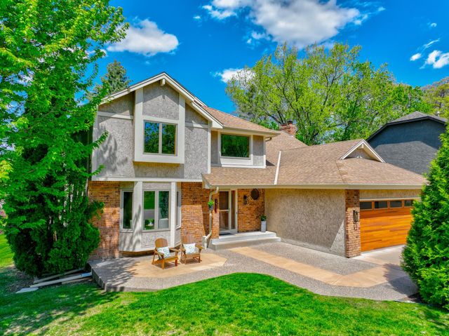 1501 Royal Lane, Arden Hills, MN 55112