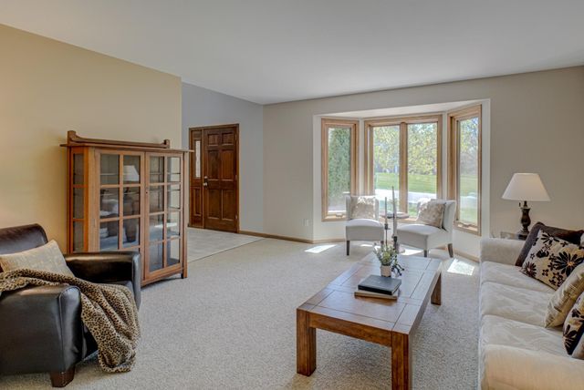 1501 Royal Lane, Arden Hills, MN 55112