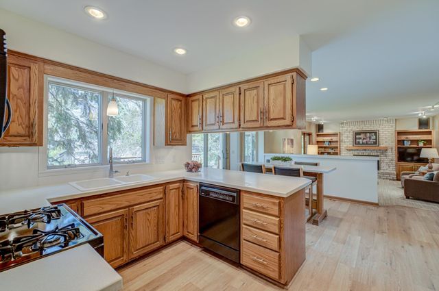 1501 Royal Lane, Arden Hills, MN 55112