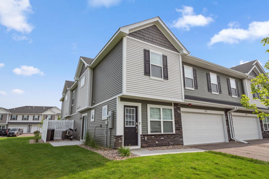 8725 Parkington Avenue NE, Otsego, MN 55330