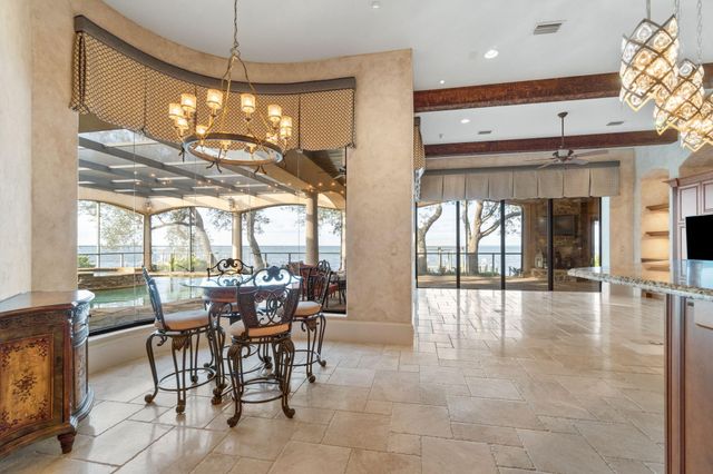 456 Captains Circle Circle, Destin, FL 32541