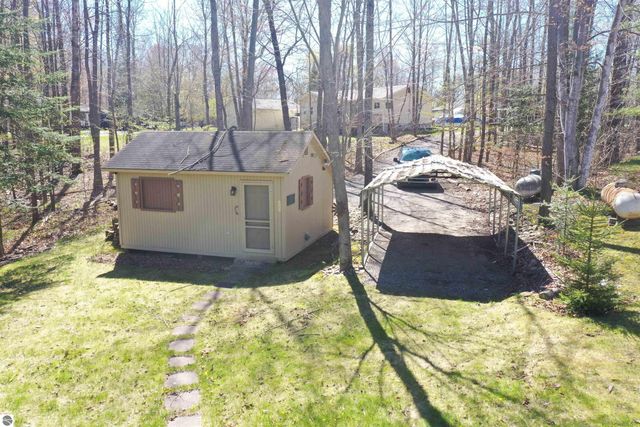 4874 Channel Drive, Lupton, MI 48635
