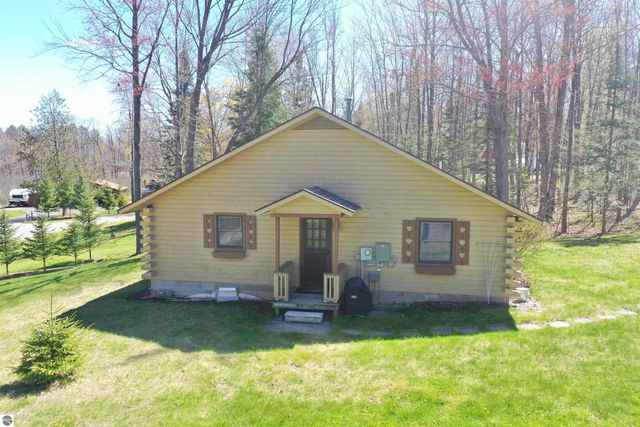 4874 Channel Drive, Lupton, MI 48635