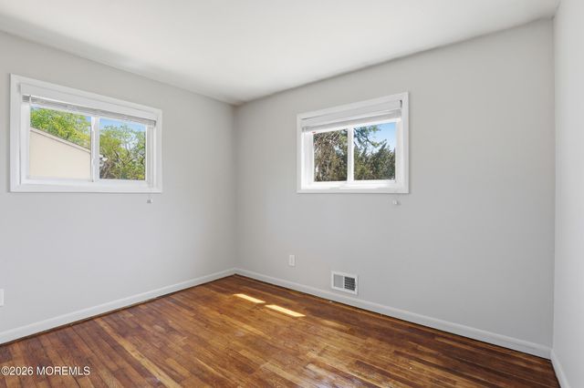 112 Dittmar Drive, Toms River, NJ 08757