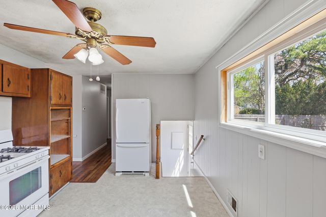112 Dittmar Drive, Toms River, NJ 08757