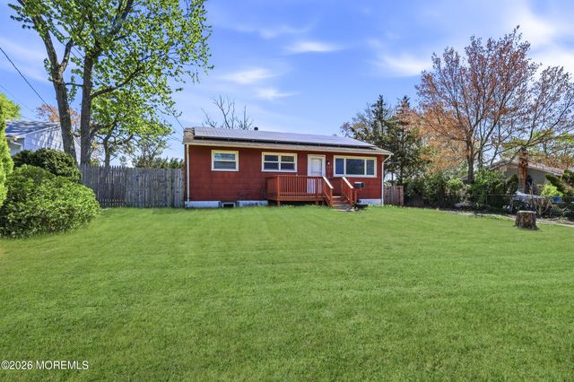 112 Dittmar Drive, Toms River, NJ 08757