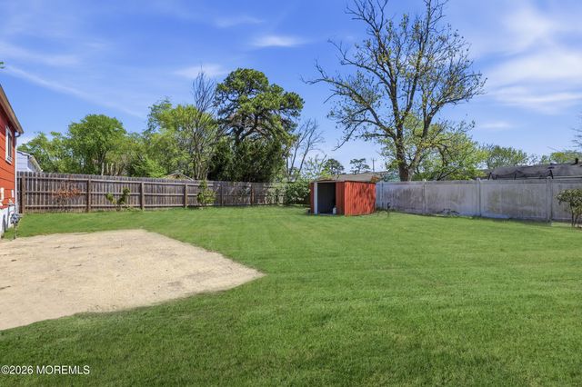112 Dittmar Drive, Toms River, NJ 08757