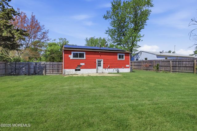 112 Dittmar Drive, Toms River, NJ 08757